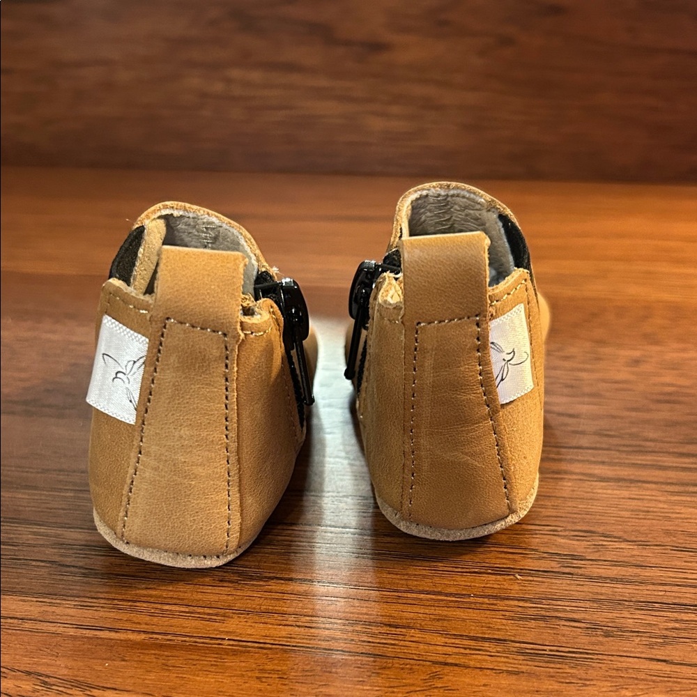 NWT size 2 Tan Little Love Bug Chelsea Boots - Picture 6 of 6